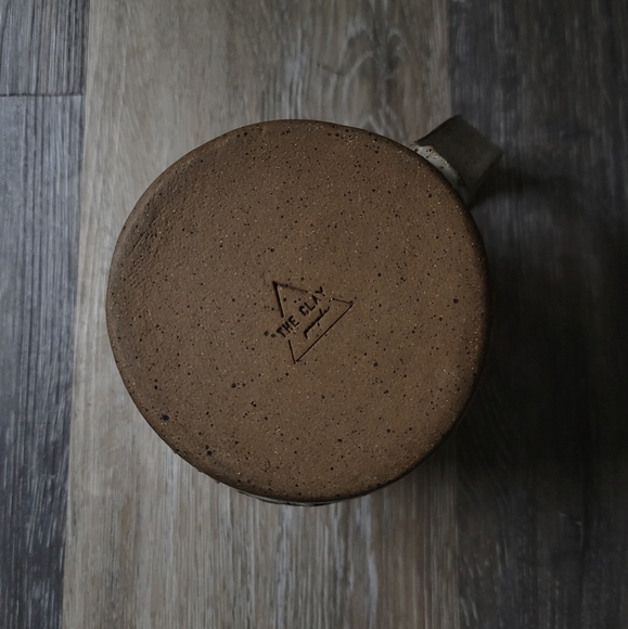 Ceramic Rustic Tree Design Mug - Picture 4 of 4